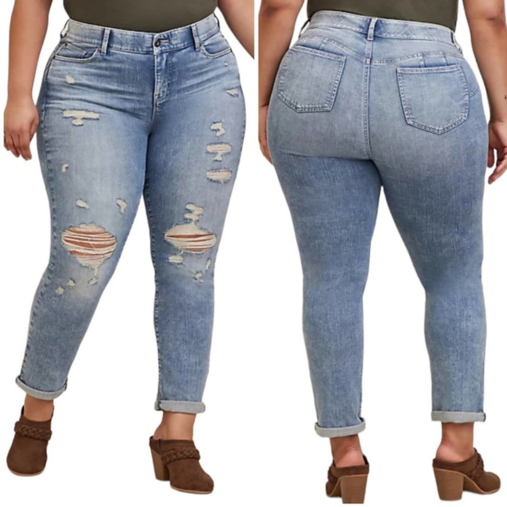 Torrid NWT Bombshell Straight Premium Stretch 30T